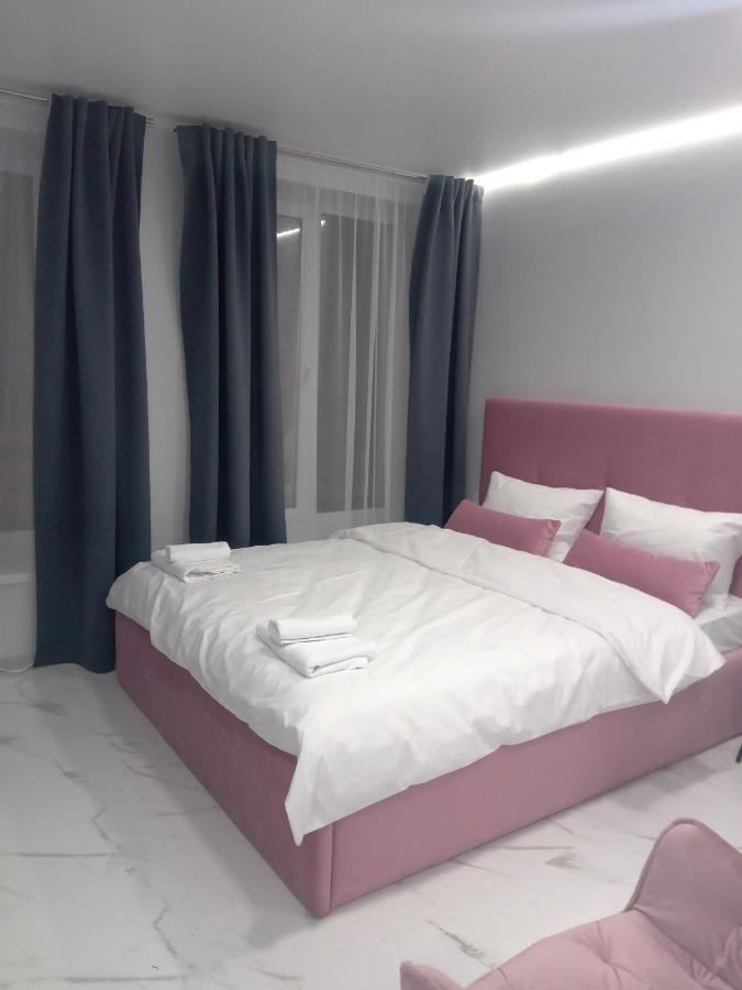 New Apartments Vip 3 Lviv Exterior photo